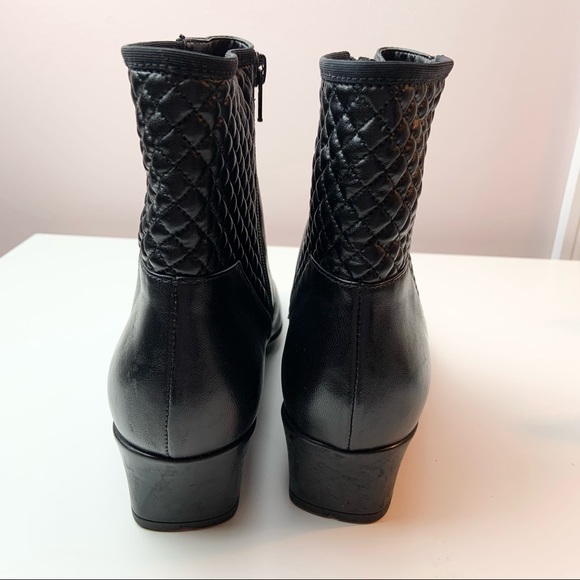 Sesto Meucci Quilted Narrow Leather Booties - Picture 5 of 7